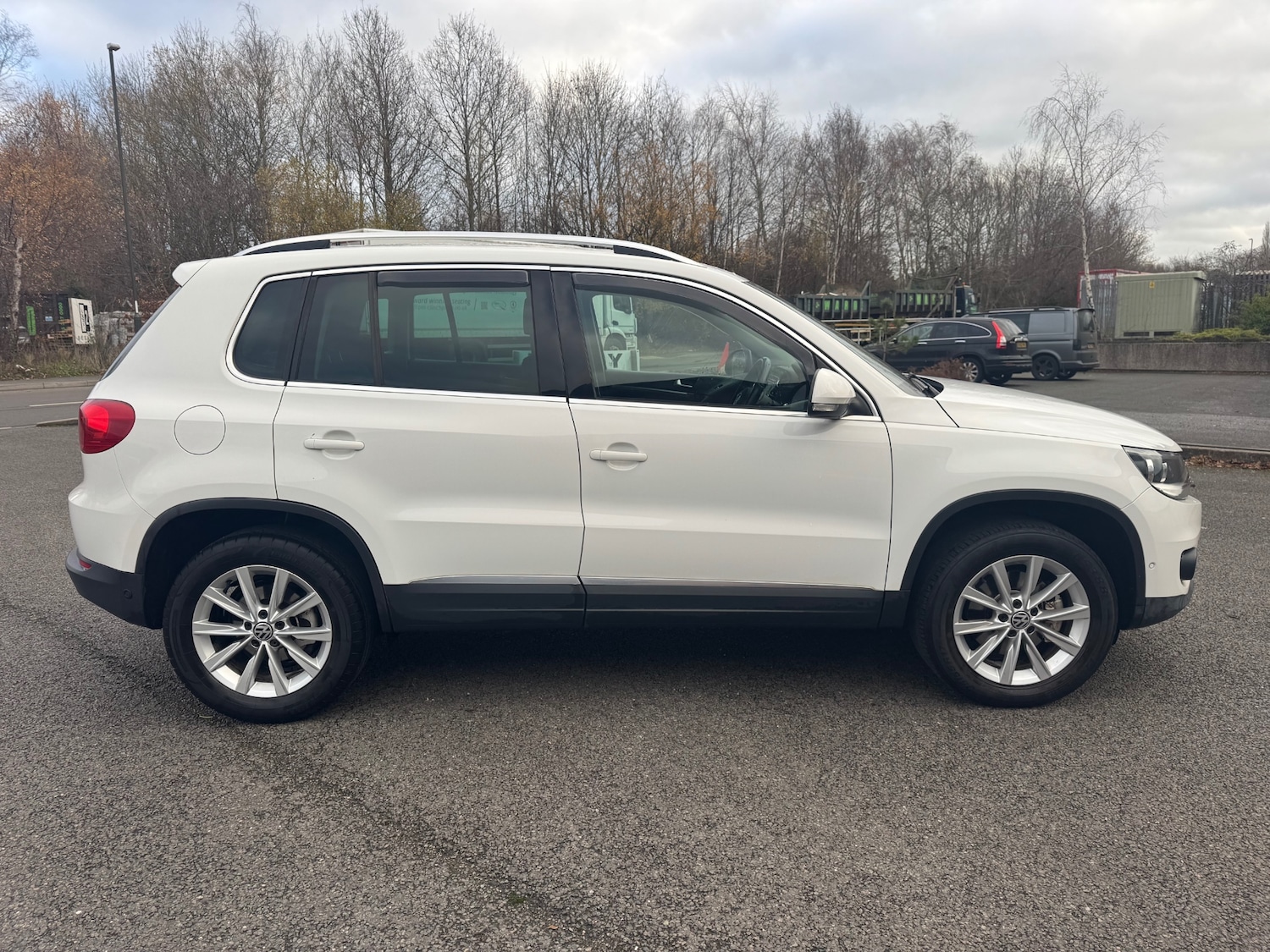 Used Volkswagen Tiguan 2011 for sale - 76940252: Photo 6