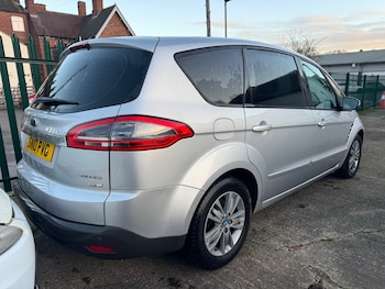 Used Ford S-Max 2010 for sale - 76940257: Photo