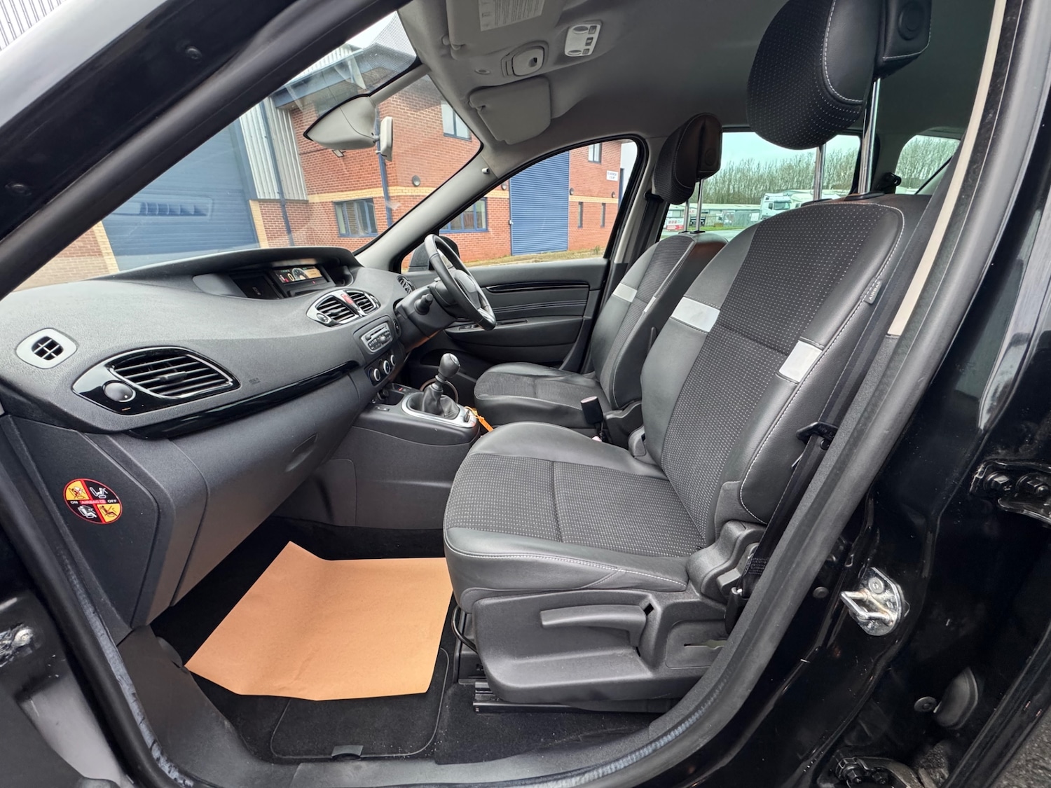 Used Renault Scenic 2011 for sale - 77055699: Photo 28