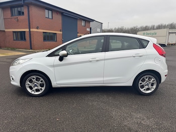 Used Ford Fiesta 2012 for sale - 77055704: Photo