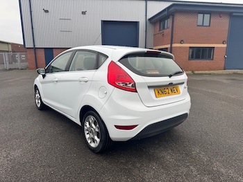 Used Ford Fiesta 2012 for sale - 77055704: Photo
