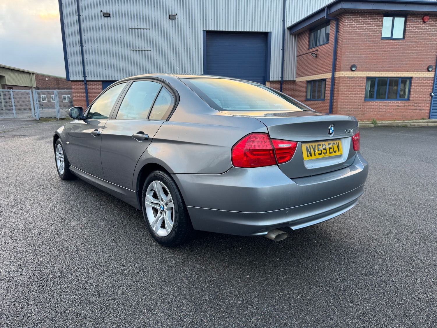 Used BMW 3 Series 2010 for sale - 77053141: Photo 3