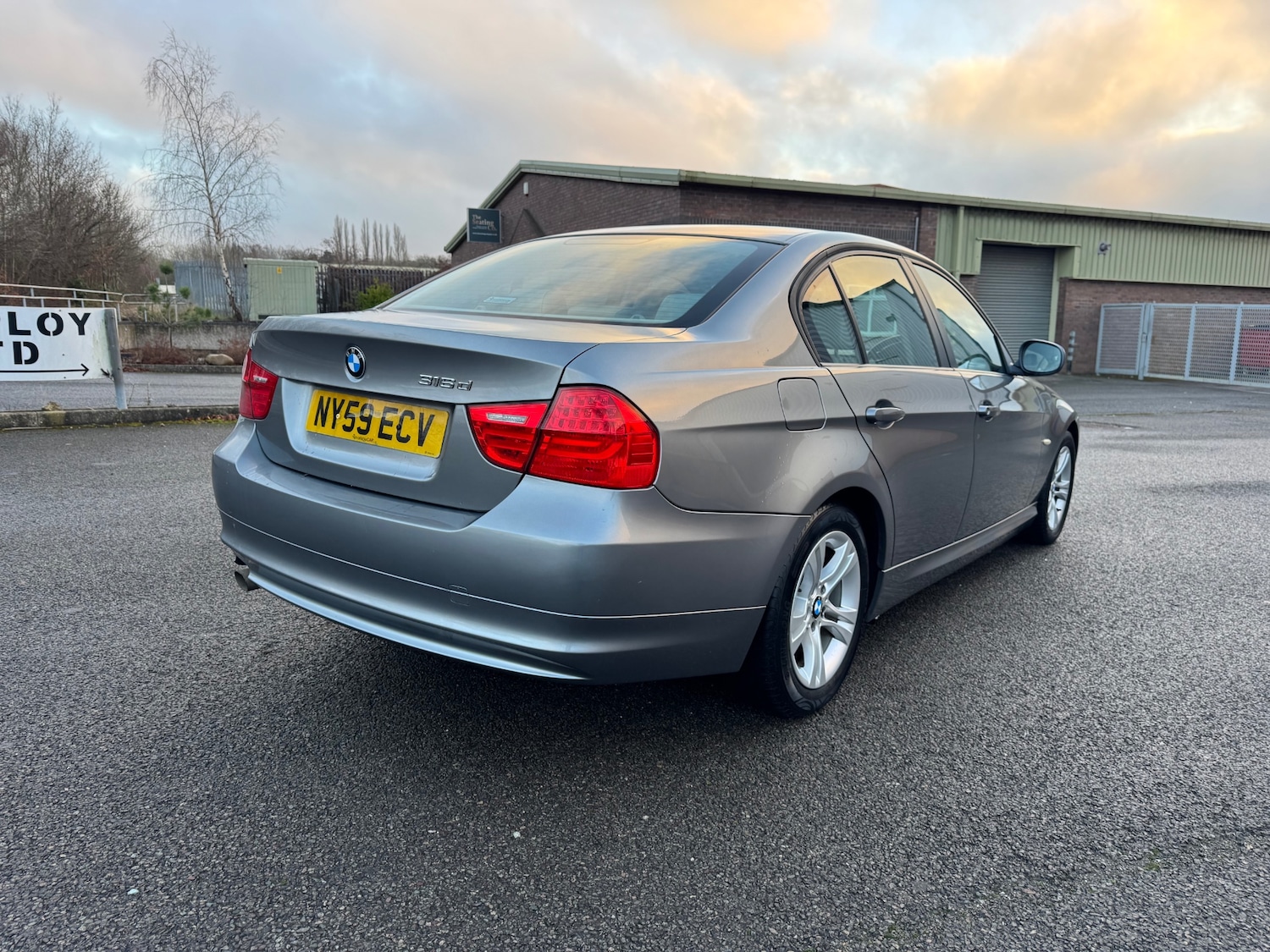 Used BMW 3 Series 2010 for sale - 77053141: Photo 5