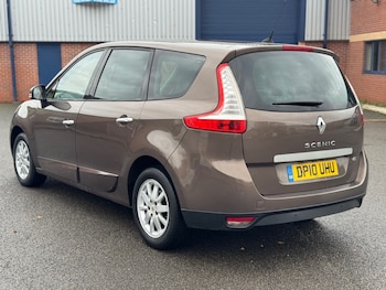 Used Renault Grand Scenic 2010 for sale - 76762367: Photo