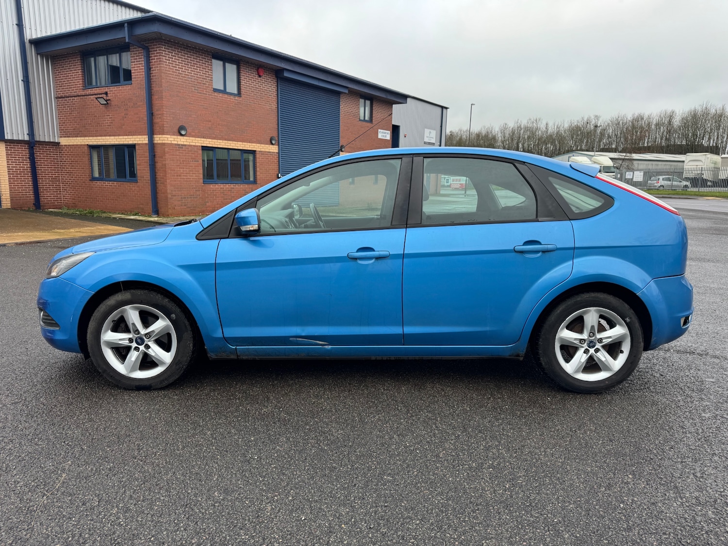 Used Ford Focus 2009 for sale - 77504345: Photo 2