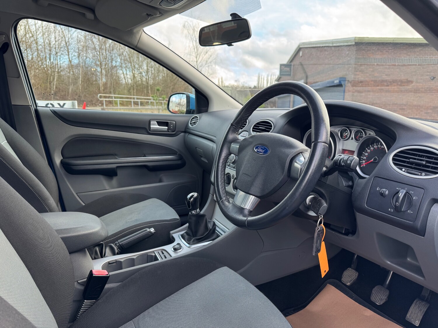 Used Ford Focus 2010 for sale - 77380859: Photo 14