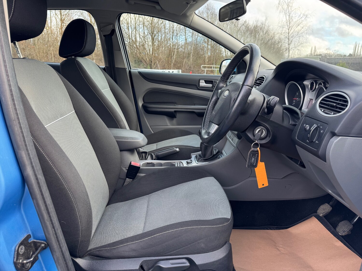 Used Ford Focus 2010 for sale - 77380859: Photo 15