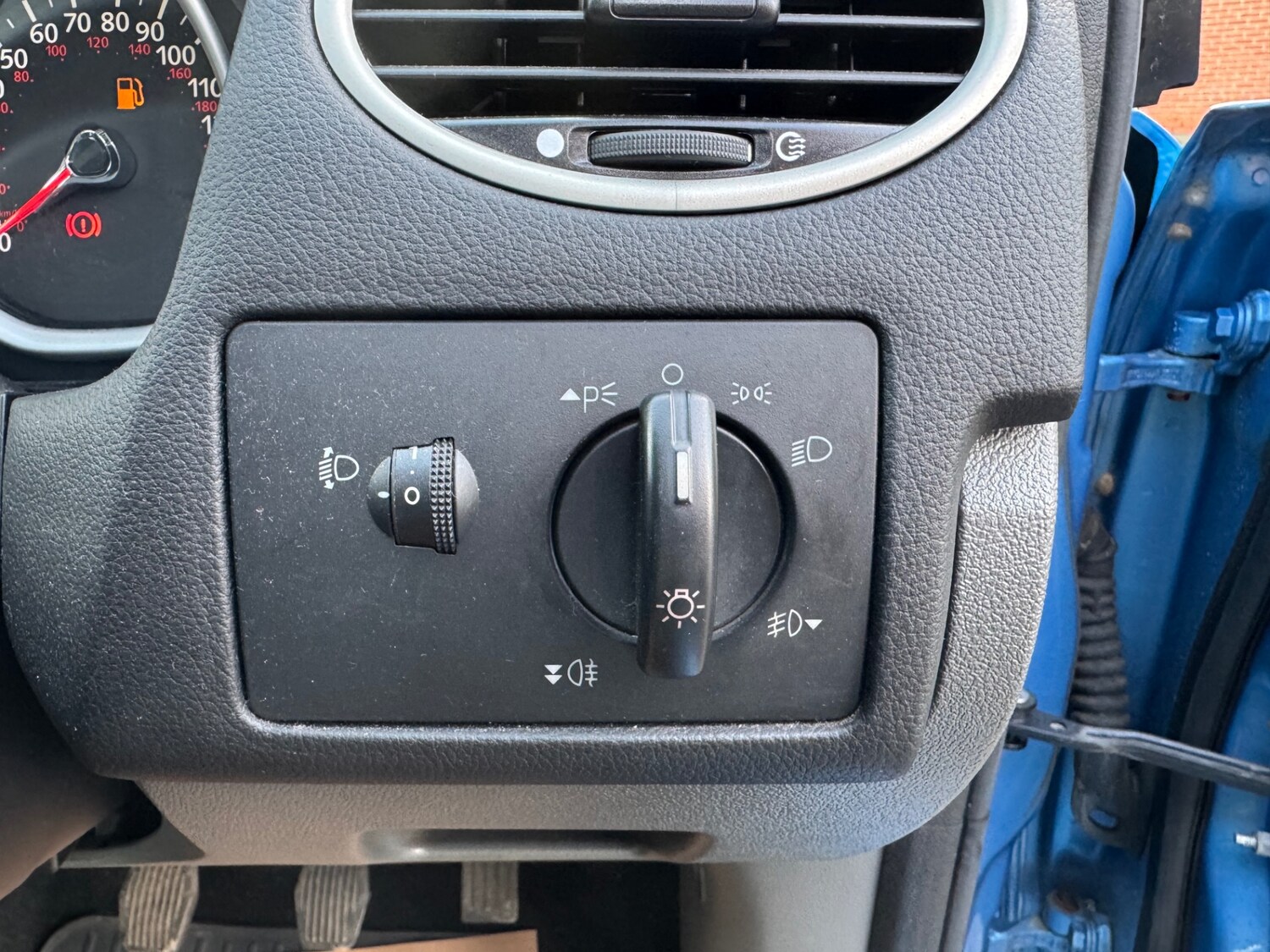 Used Ford Focus 2010 for sale - 77380859: Photo 17