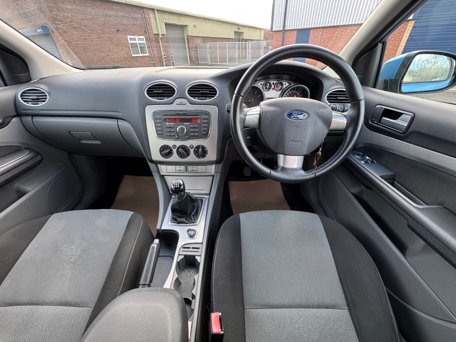 Used Ford Focus 2010 for sale - 77380859: Photo 18