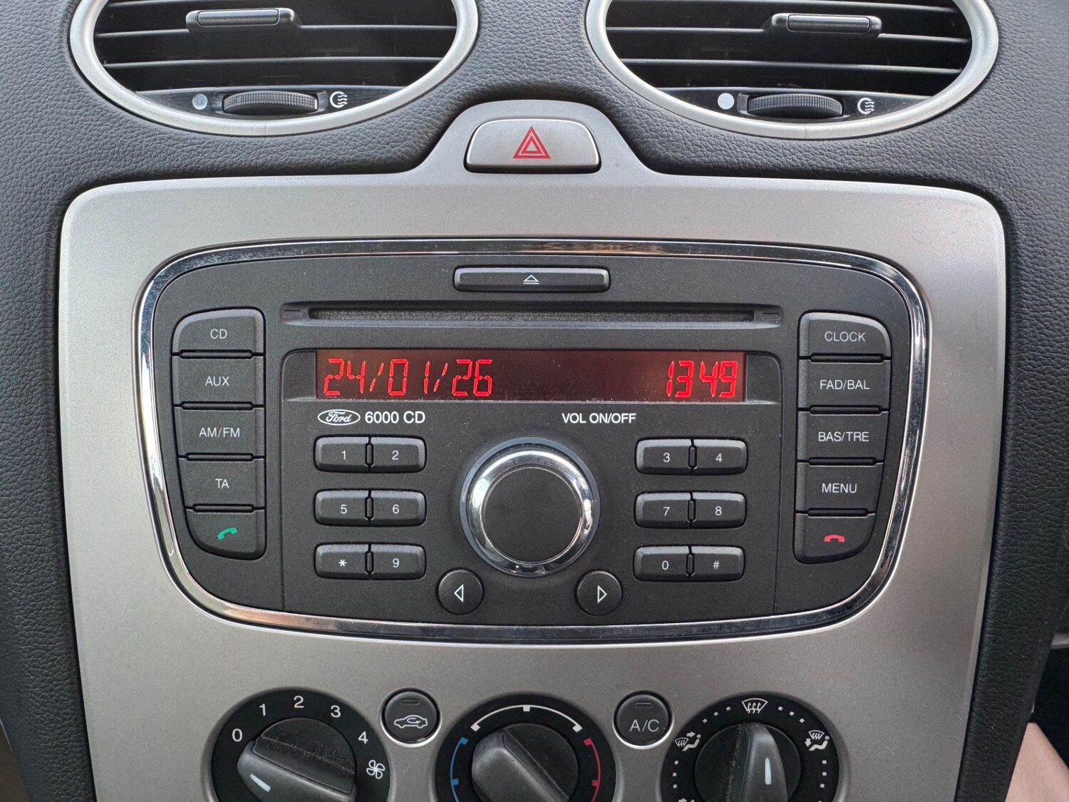 Used Ford Focus 2010 for sale - 77380859: Photo 21