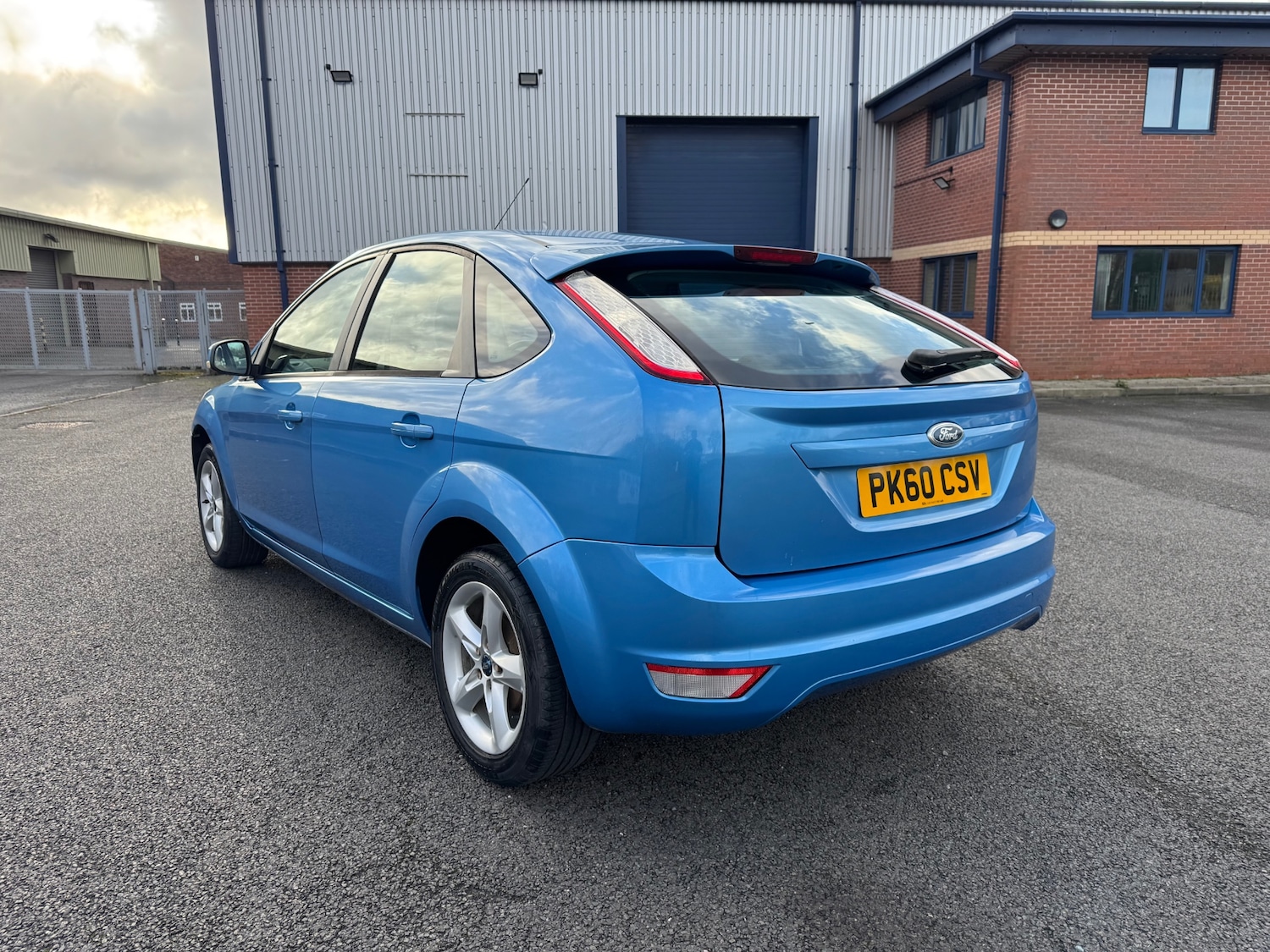 Used Ford Focus 2010 for sale - 77380859: Photo 3