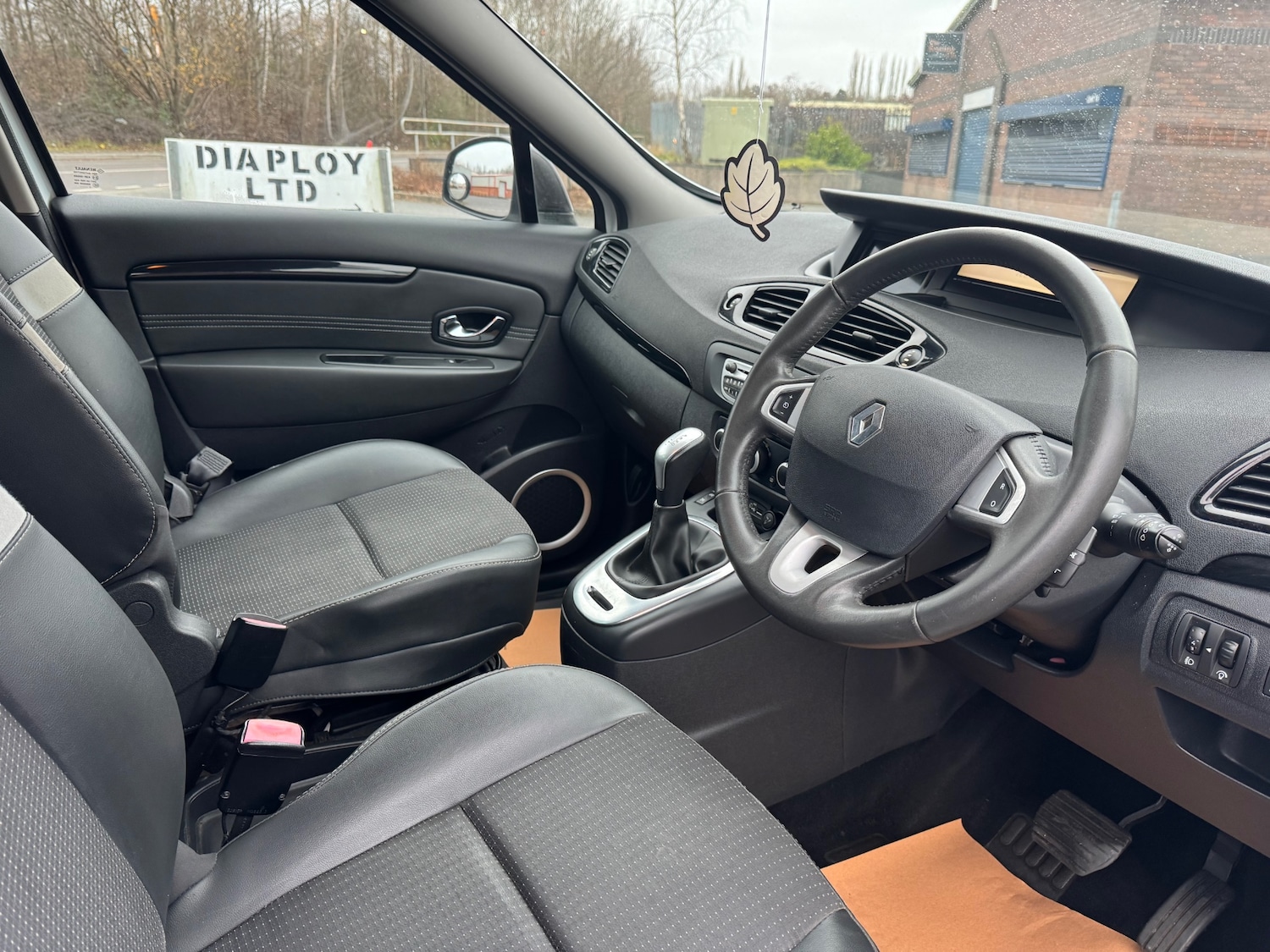 Used Renault Scenic 2011 for sale - 77053138: Photo 14