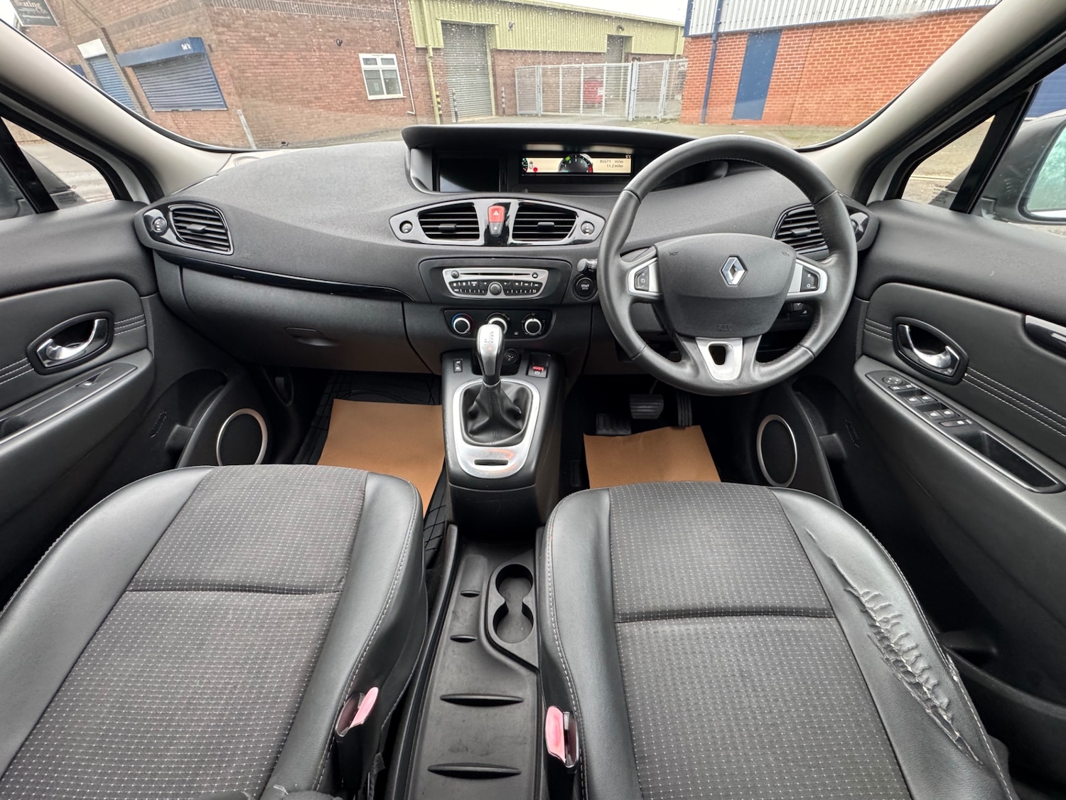 Used Renault Scenic 2011 for sale - 77053138: Photo 17