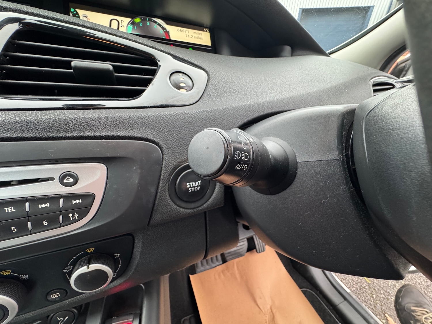 Used Renault Scenic 2011 for sale - 77053138: Photo 23