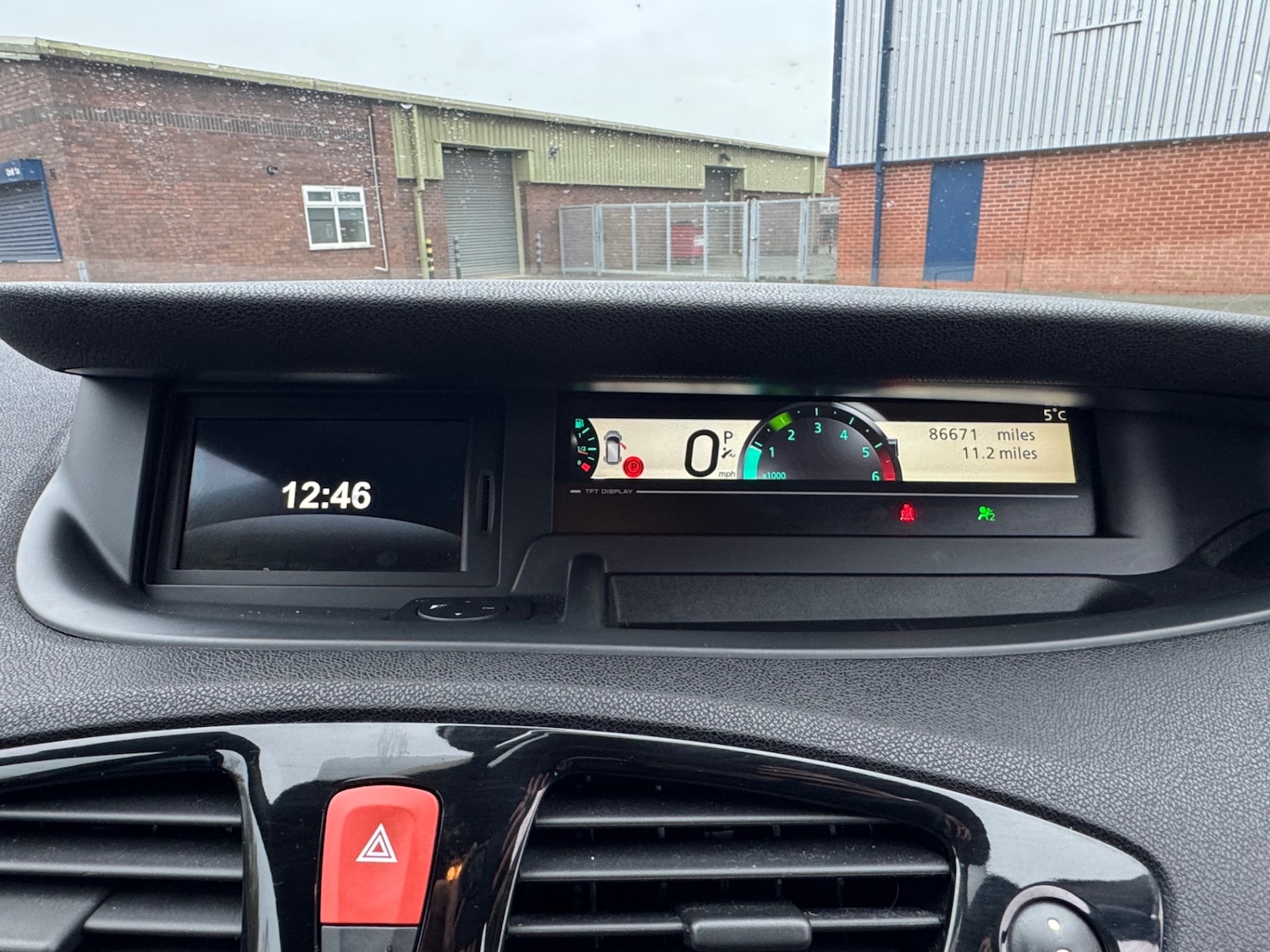 Used Renault Scenic 2011 for sale - 77053138: Photo 24