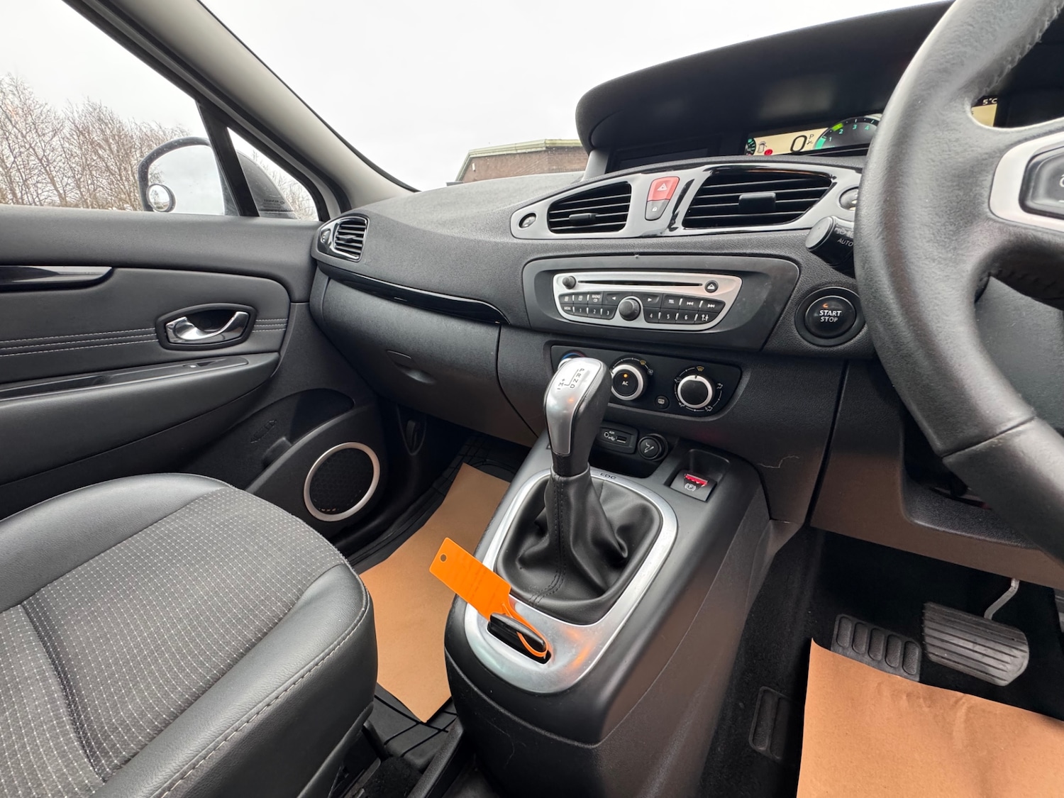 Used Renault Scenic 2011 for sale - 77053138: Photo 27