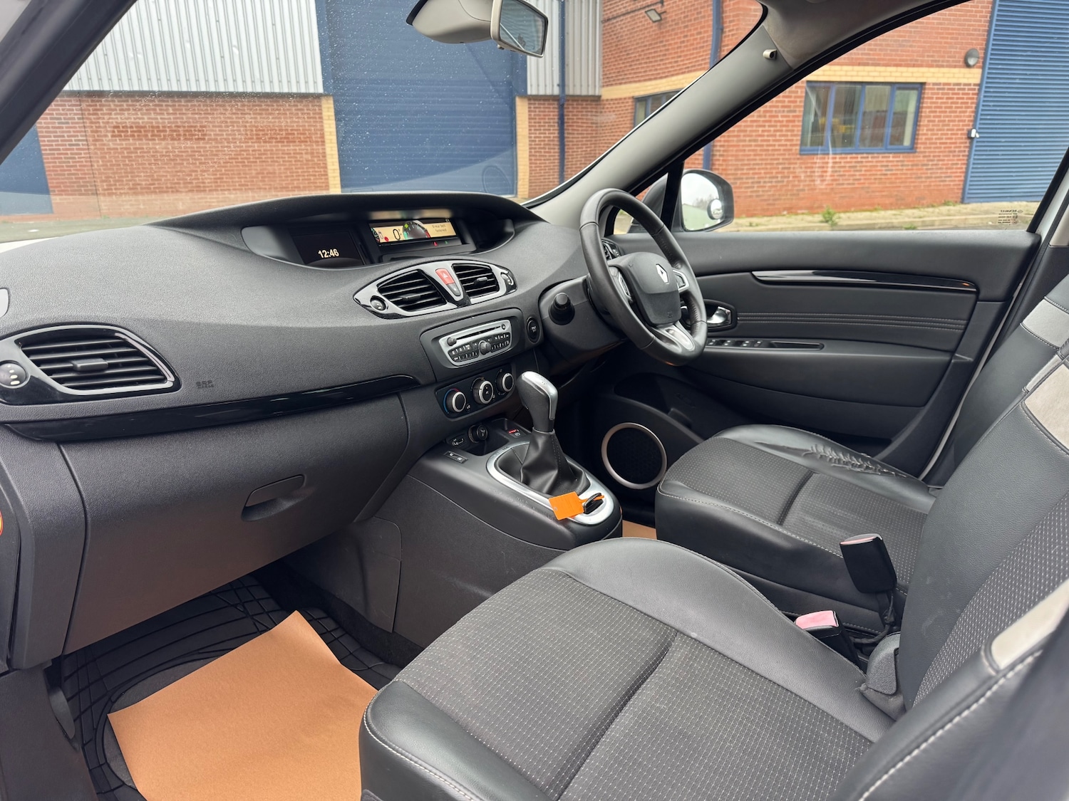 Used Renault Scenic 2011 for sale - 77053138: Photo 28