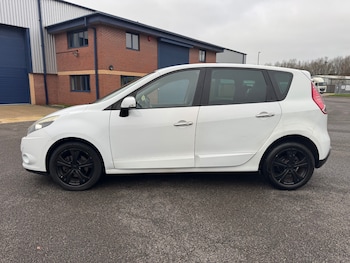 Used Renault Scenic 2011 for sale - 77053138: Photo