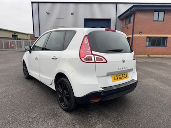 Used Renault Scenic 2011 for sale - 77053138: Photo