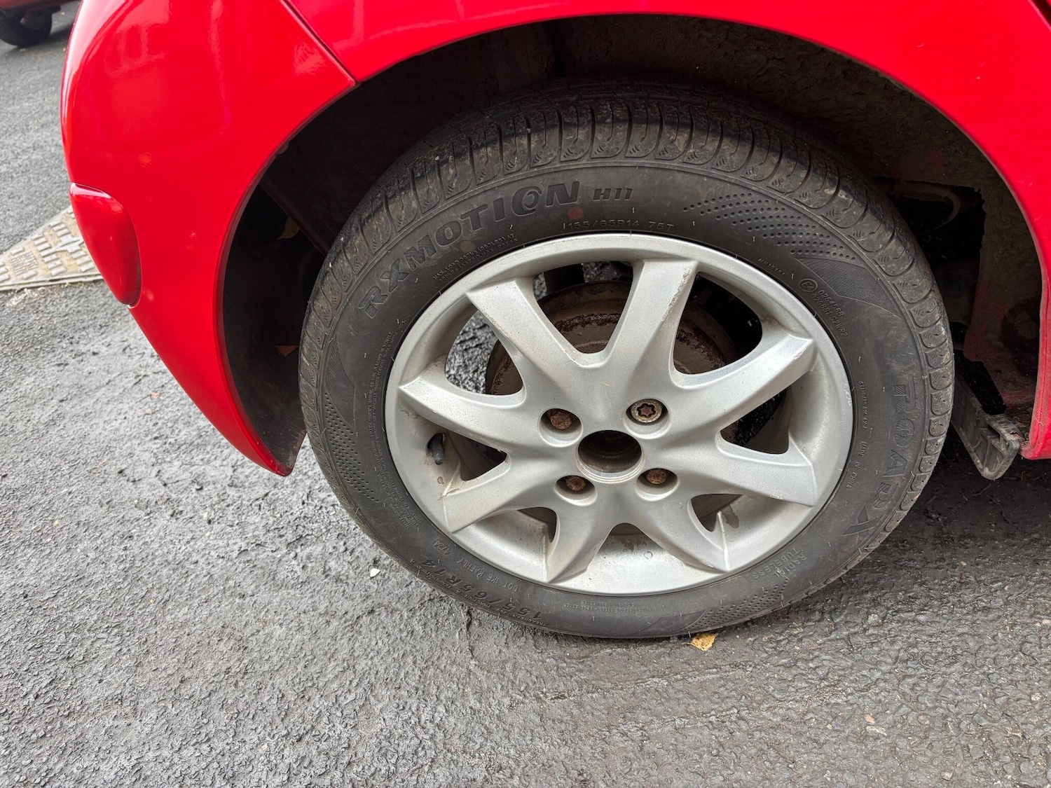 Used Toyota AYGO 2013 for sale - 76512332: Photo 11