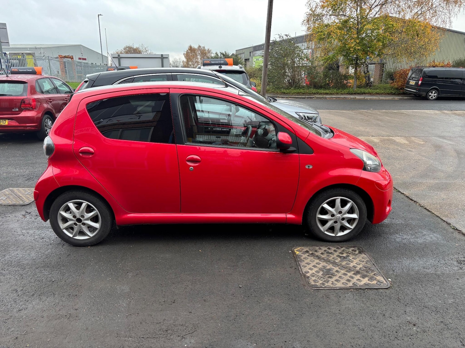 Used Toyota AYGO 2013 for sale - 76512332: Photo 4