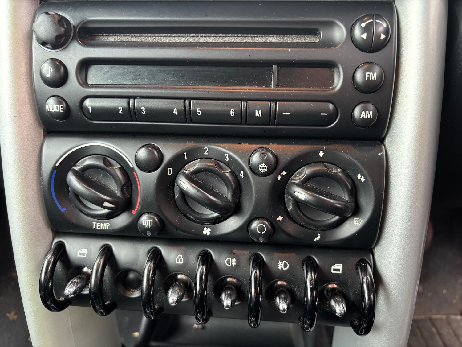 Used MINI Convertible 2008 for sale - 76423510: Photo 18