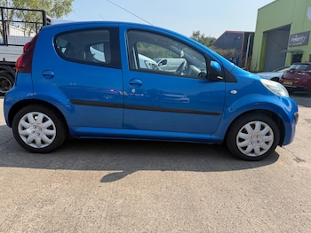 Used Peugeot 107 2013 for sale - 76109670: Photo
