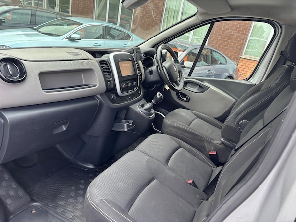 Used Renault Trafic 2015 for sale - 76213908: Photo 29
