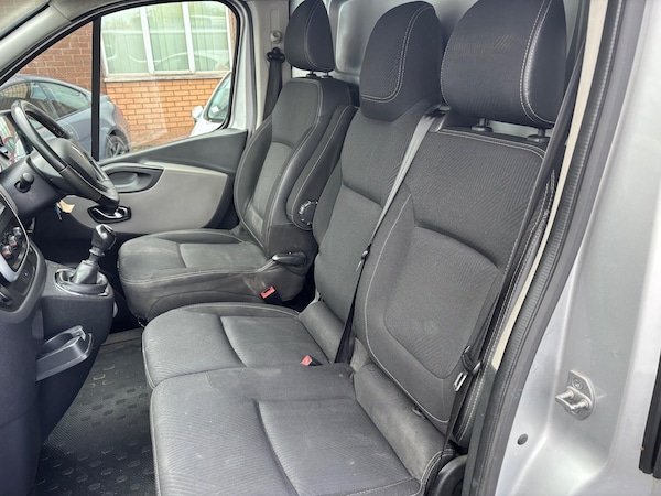 Used Renault Trafic 2015 for sale - 76213908: Photo 30