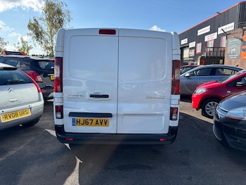 Used Renault Trafic 2017 for sale - 76060058: Photo