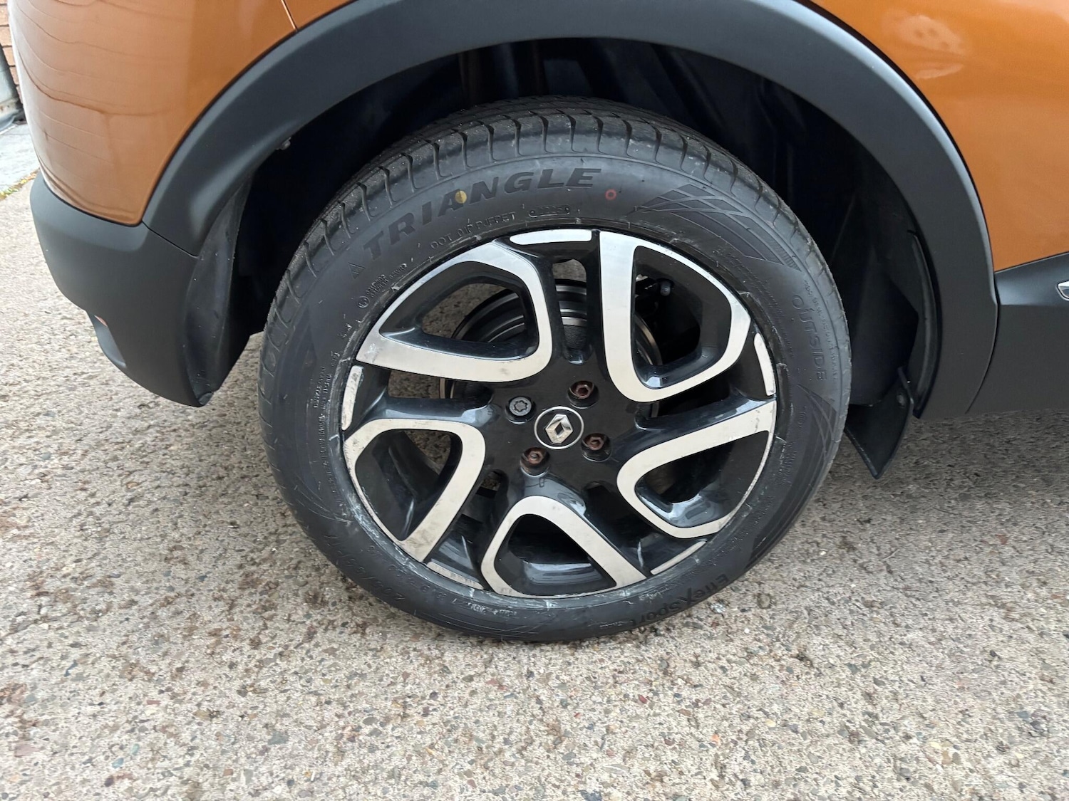 Used Renault Captur 2018 for sale - 76424444: Photo 5