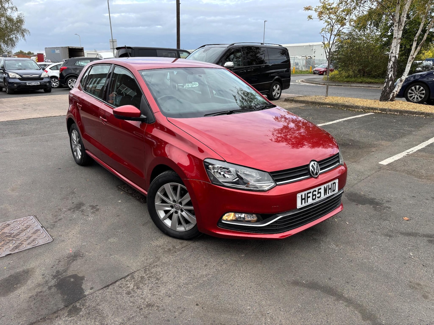 Used Volkswagen Polo 2015 for sale - 76371463: Photo 1