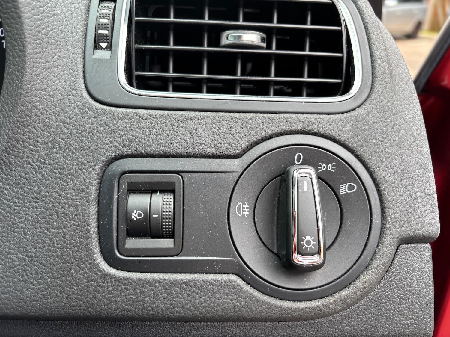 Used Volkswagen Polo 2015 for sale - 76371463: Photo 16