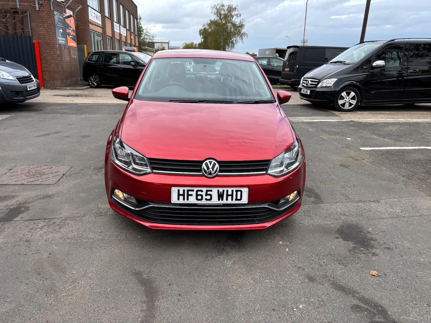 Used Volkswagen Polo 2015 for sale - 76371463: Photo 2