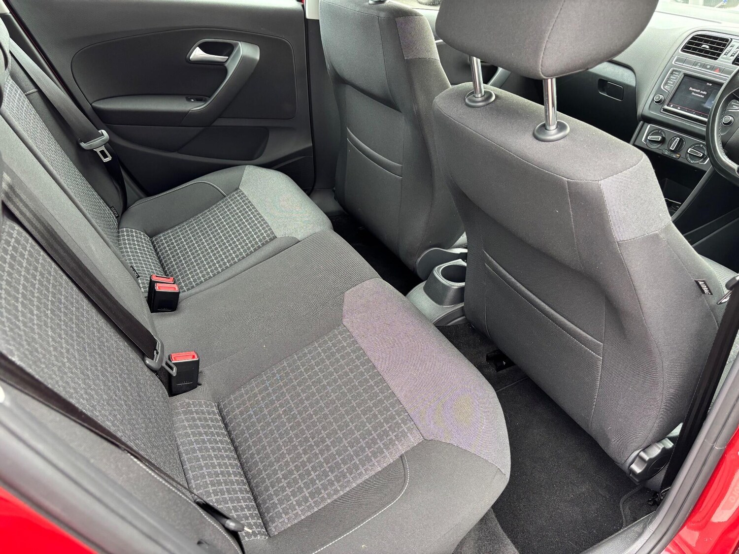 Used Volkswagen Polo 2015 for sale - 76371463: Photo 24