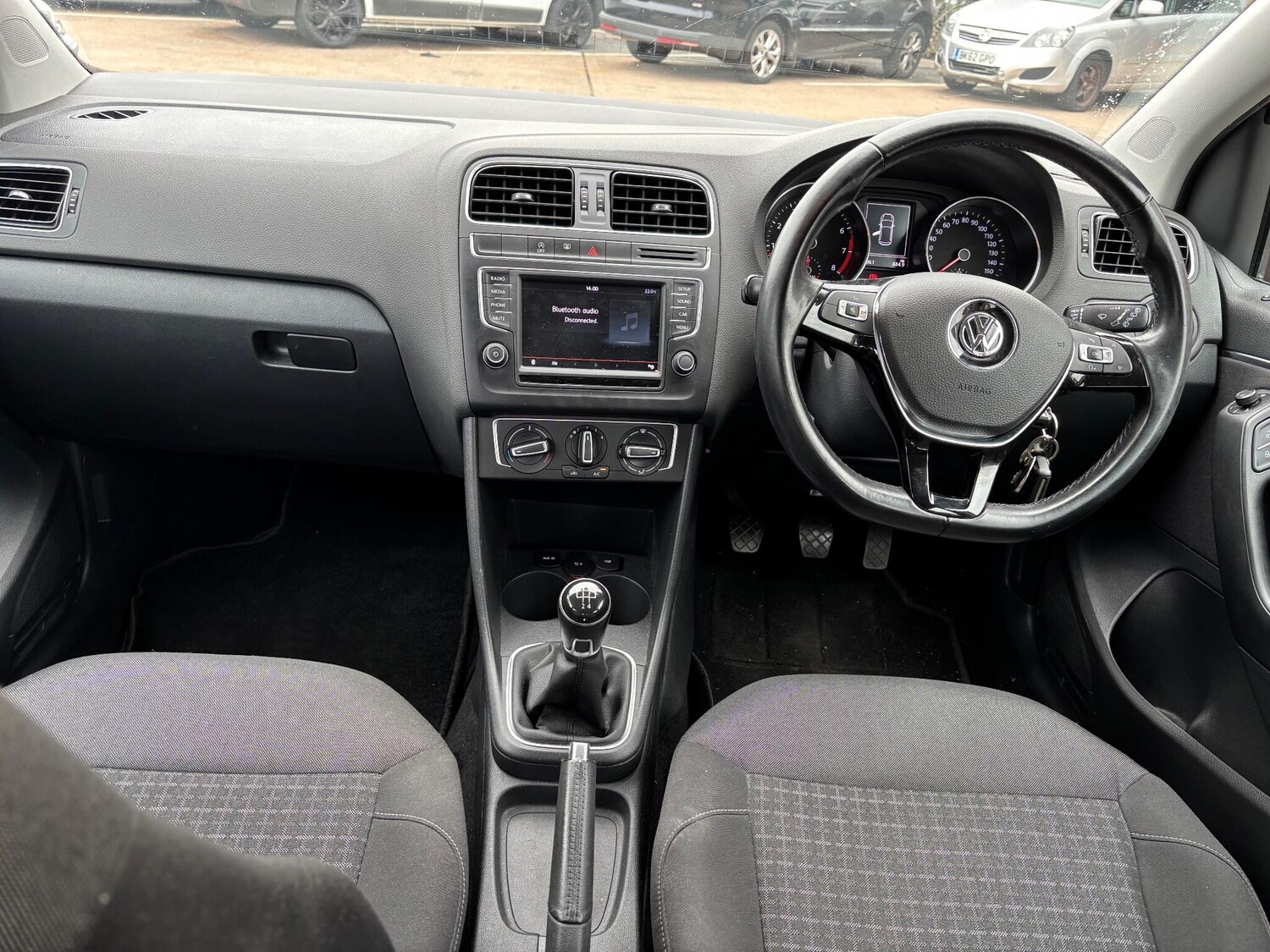 Used Volkswagen Polo 2015 for sale - 76371463: Photo 28