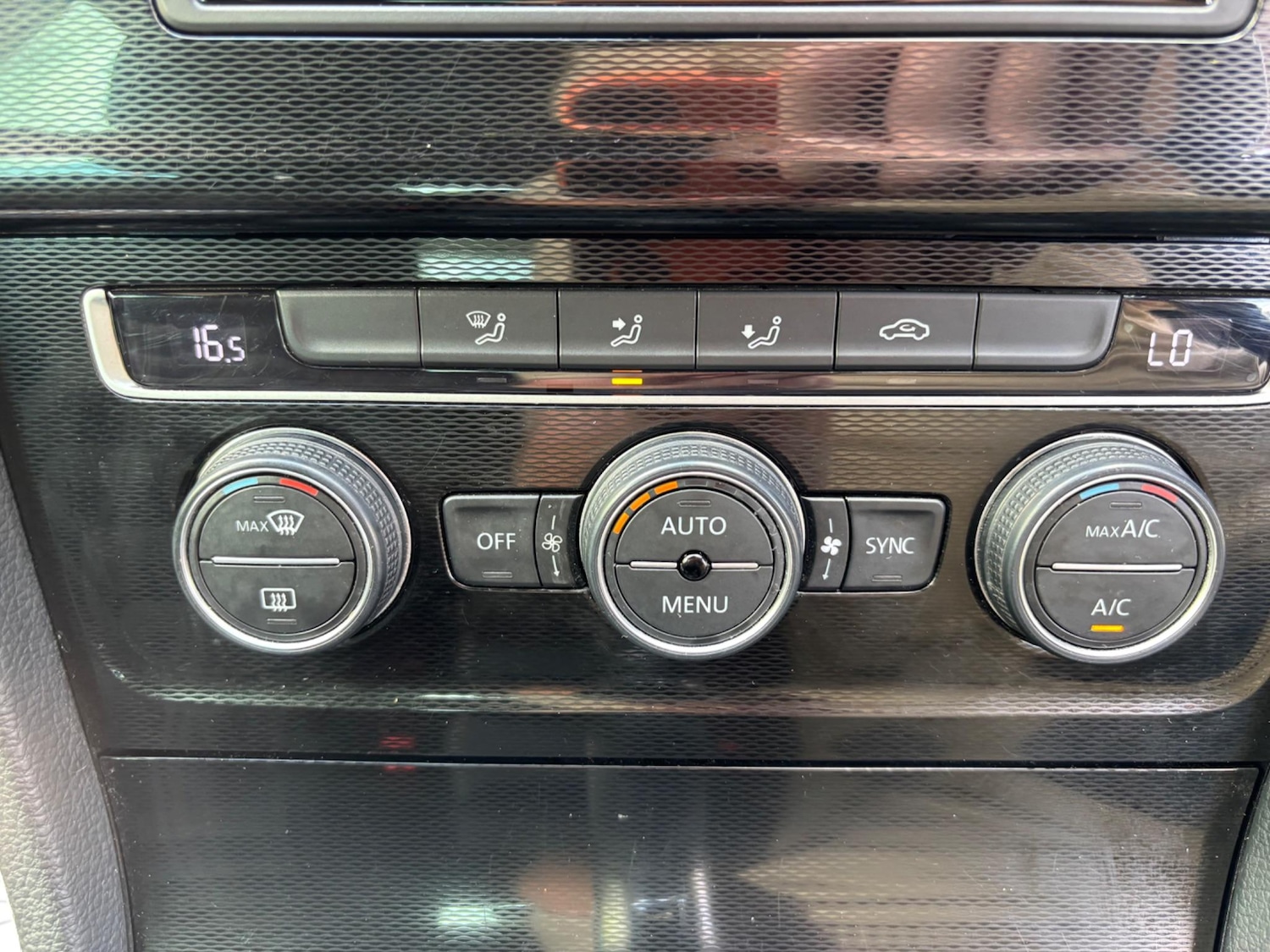 Used Volkswagen Golf 2014 for sale - 76349296: Photo 20