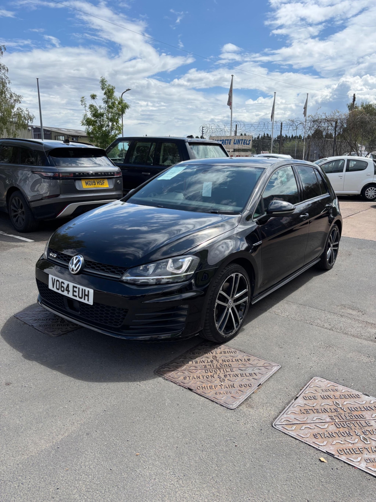 Used Volkswagen Golf 2014 for sale - 76349296: Photo 3