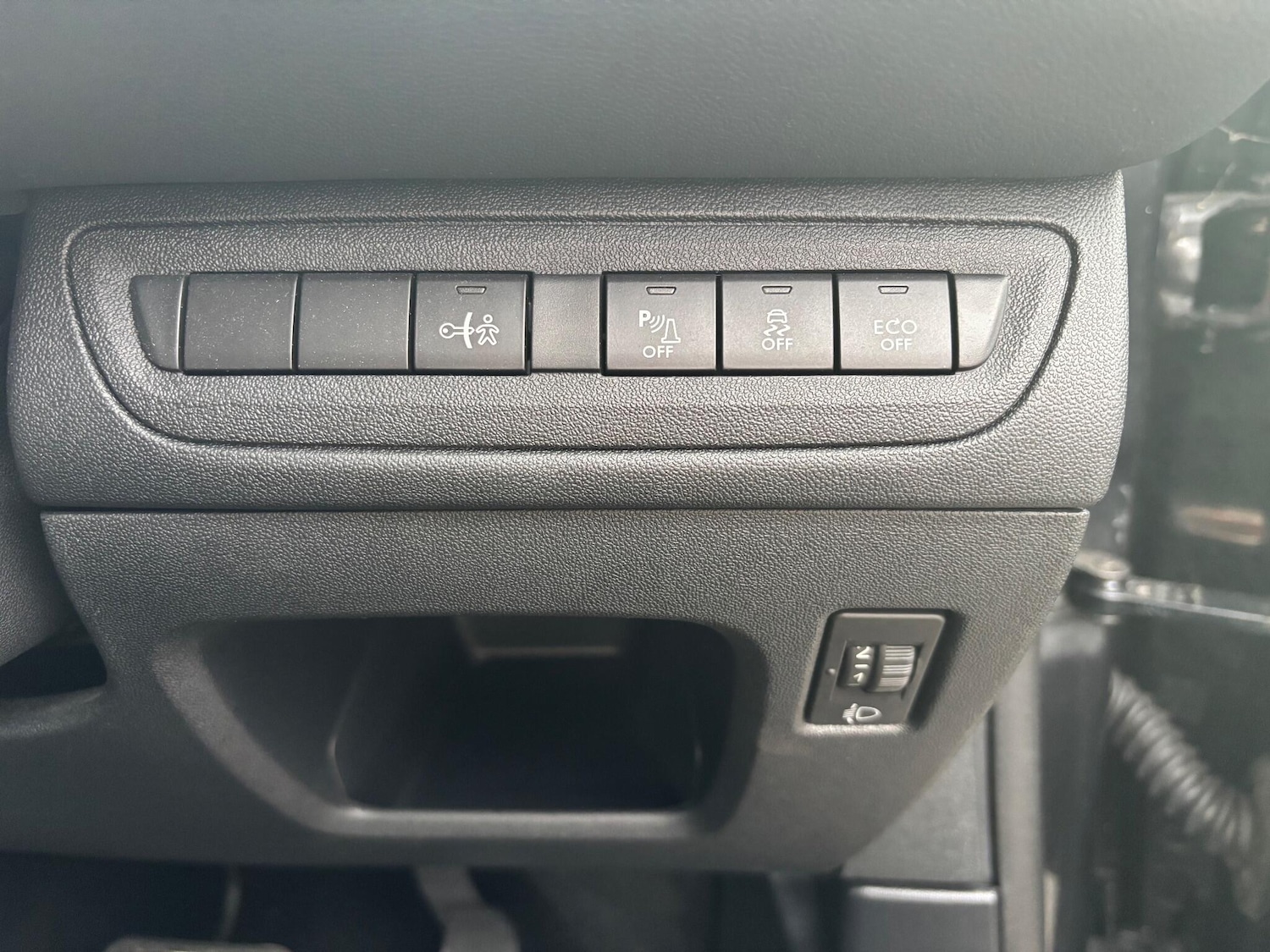 Used Peugeot 208 2012 for sale - 76499360: Photo 17