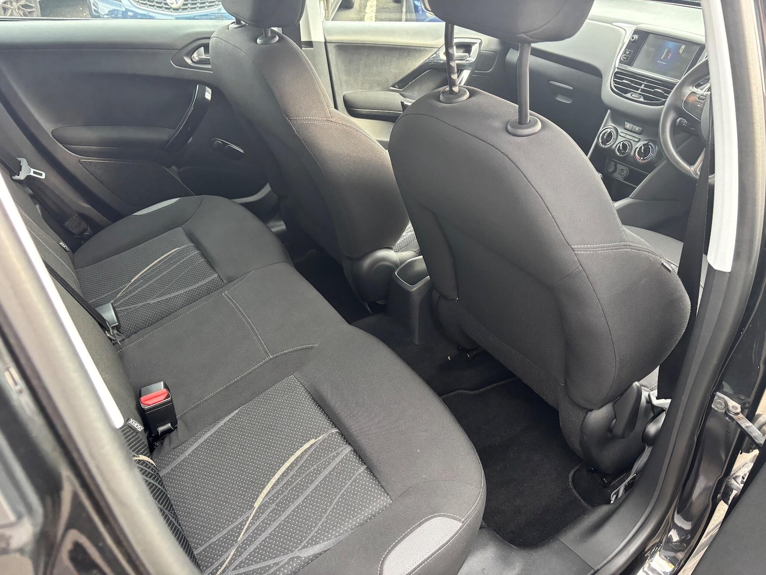 Used Peugeot 208 2012 for sale - 76499360: Photo 25