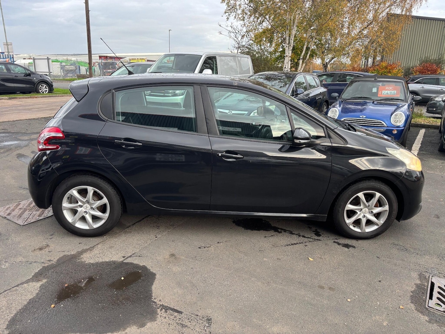 Used Peugeot 208 2012 for sale - 76499360: Photo 8