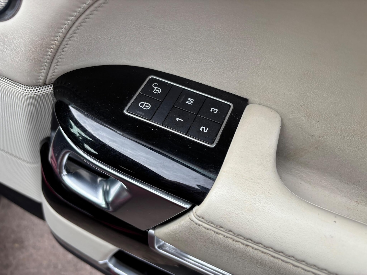 Used Land Rover Range Rover 2014 for sale - 76377853: Photo 18