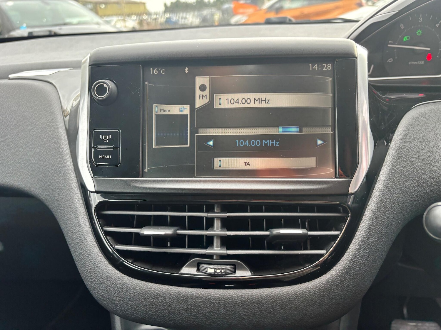 Used Peugeot 308 2014 for sale - 76485989: Photo 18