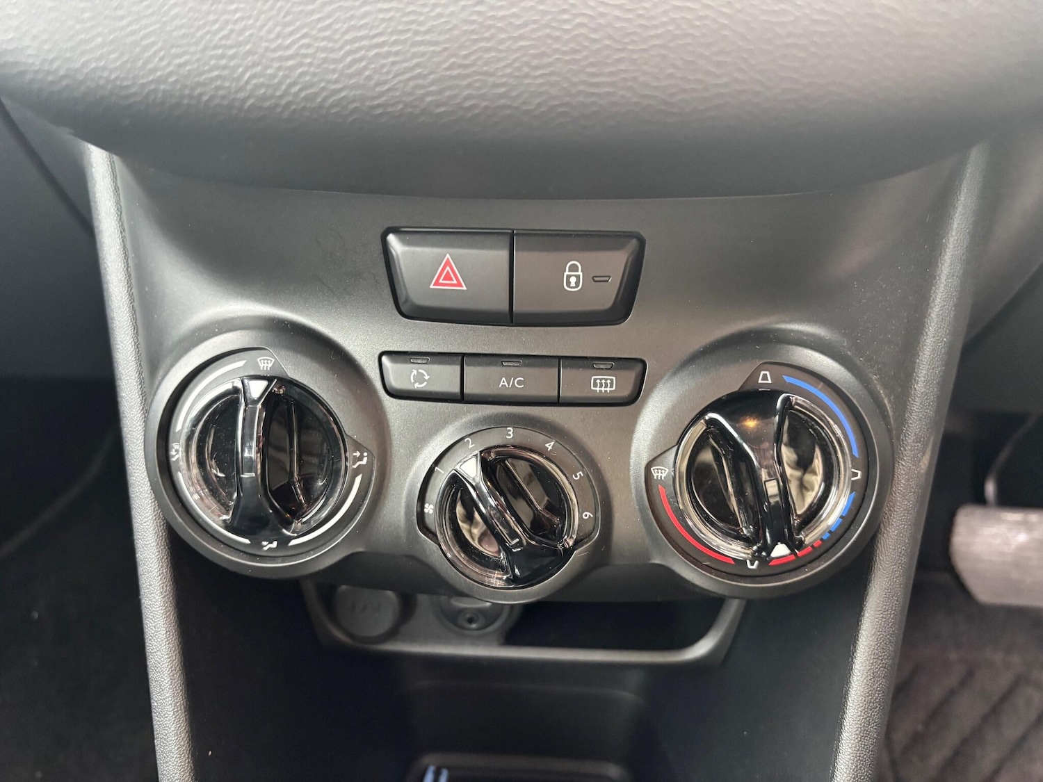 Used Peugeot 308 2014 for sale - 76485989: Photo 19