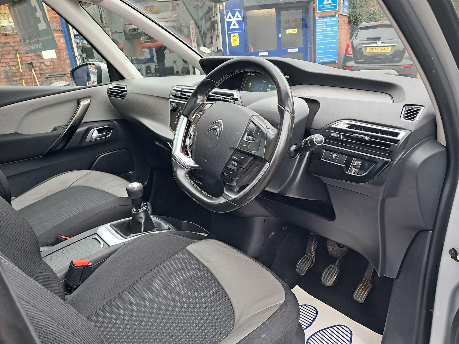 Used Citroen C4 Grand Picasso 2015 for sale - 76584695: Photo 9