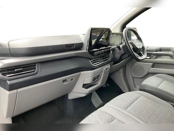 Used Ford Tourneo Custom 2024 for sale - 78486800: Photo