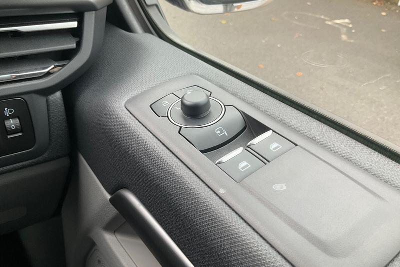 Used Ford Tourneo Custom 2024 for sale - 76557386: Photo 15