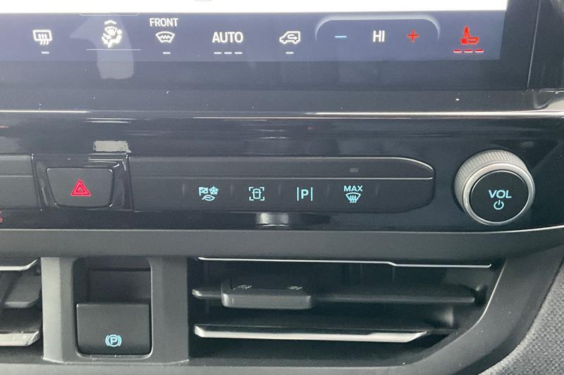 Used Ford Tourneo Custom 2024 for sale - 76557386: Photo 16