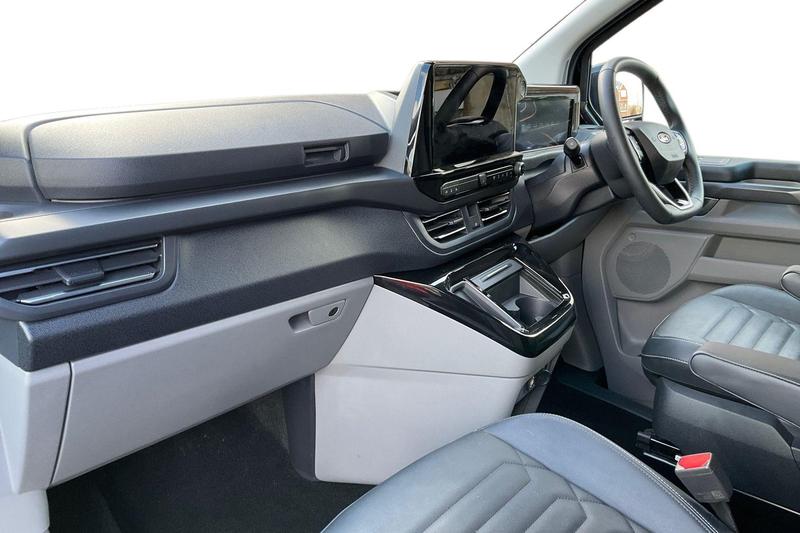 Used Ford Tourneo Custom 2025 for sale - 78048969: Photo 3