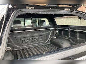 Used Isuzu D-Max 2022 for sale - 79556792: Photo